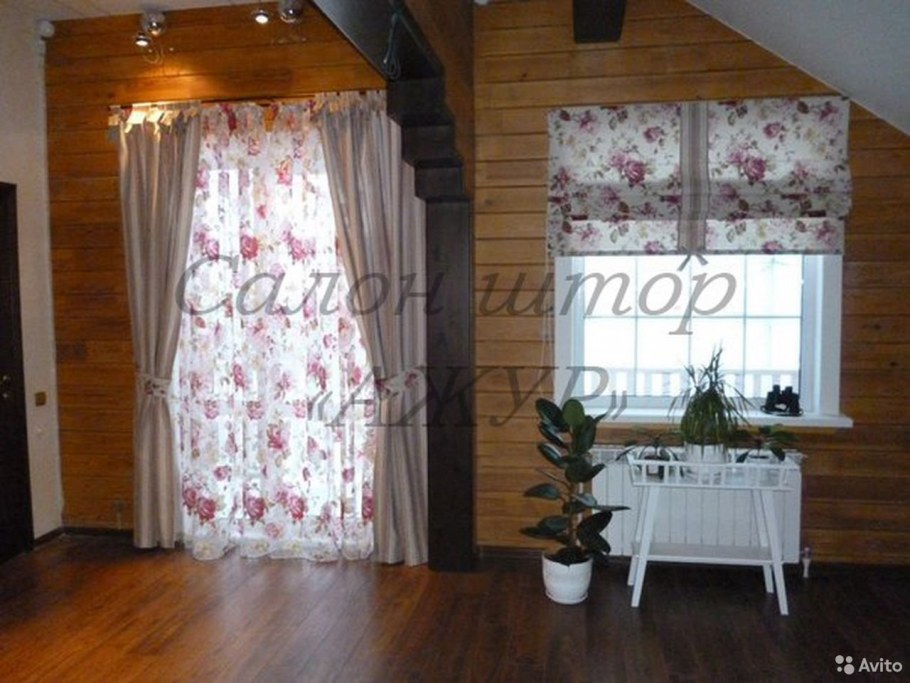 Тюль в деревянном доме