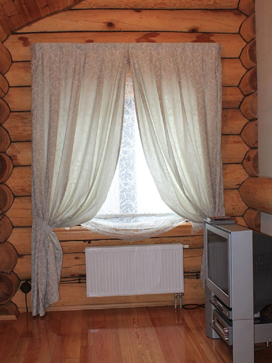 Гостиная Прованс Кантри в бревенчатом доме