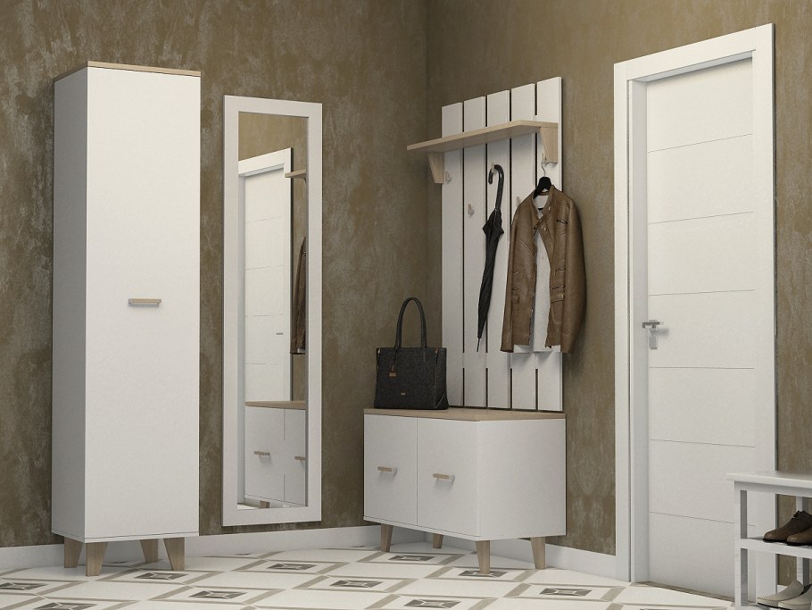 Прихожая с открытой дверью