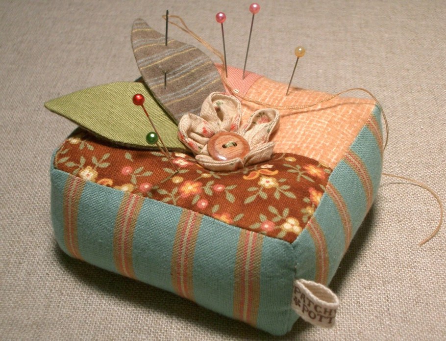Игольница из ткани