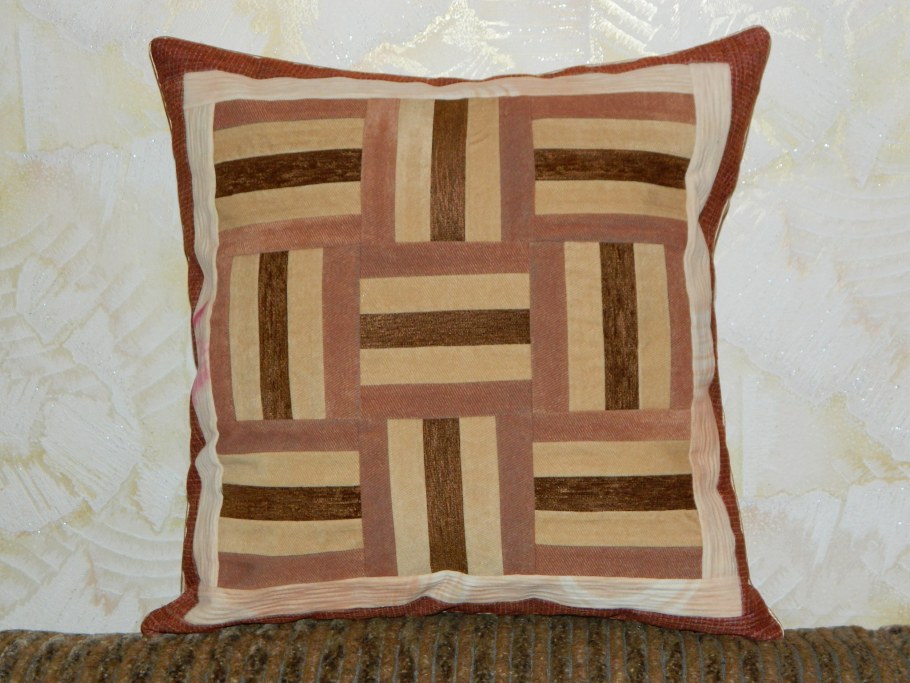 Декоративные подушки из мебельной ткани