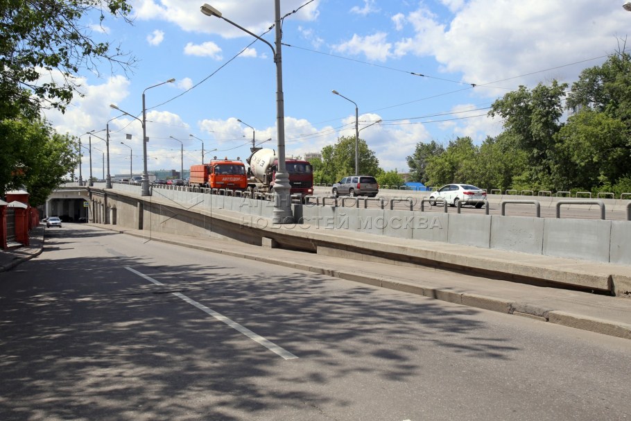 Крутицкая набережная