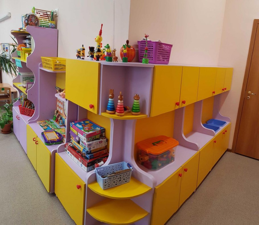 Шкаф в детскую для мальчика