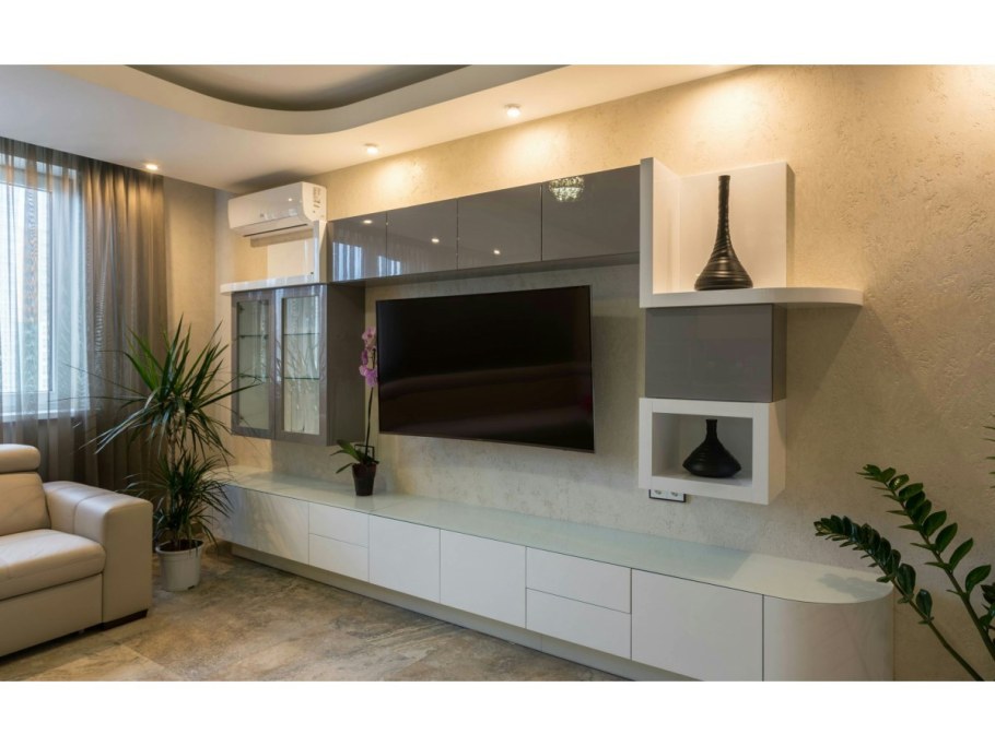 Низкий шкаф для посуды