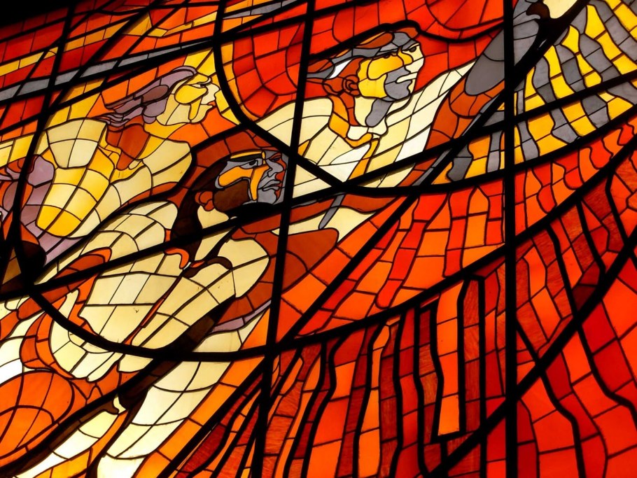 Красный витраж