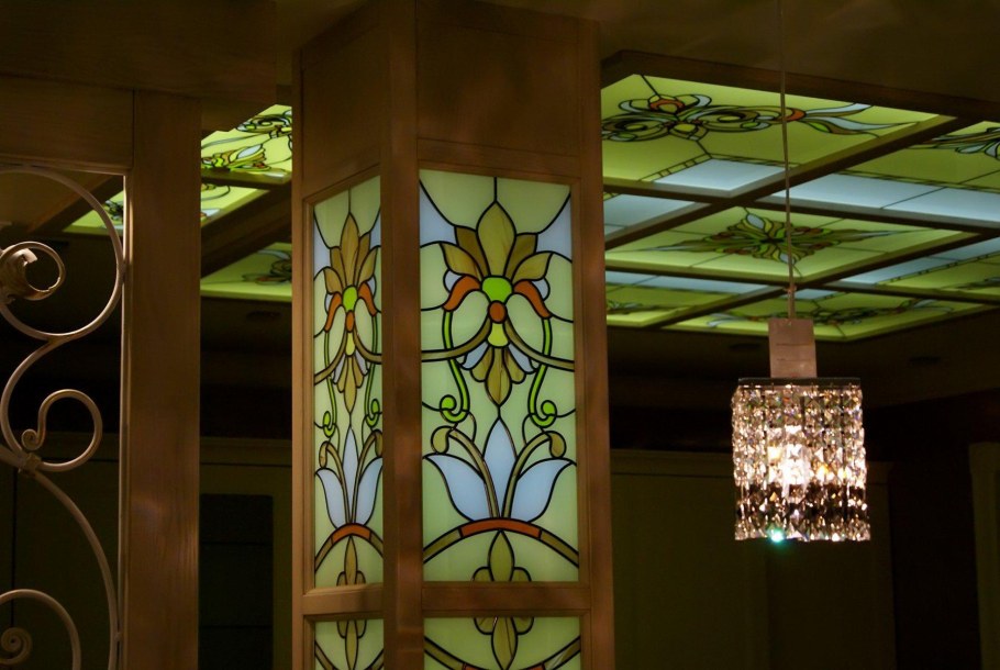 Пленочный витраж