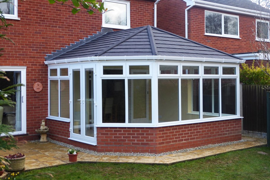 Стеклянный тамбур в частном доме