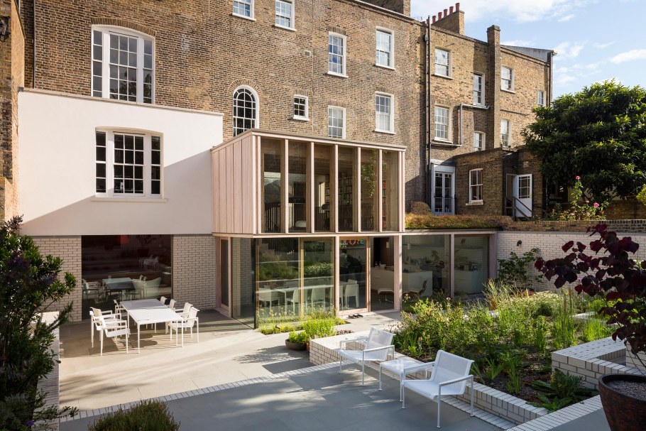 Пристрой к зданию