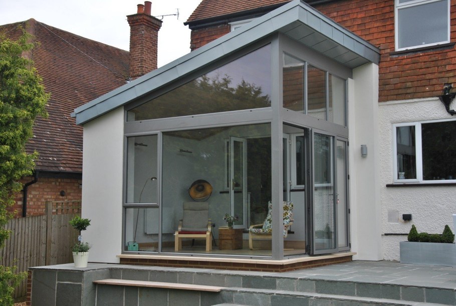 Двухэтажная пристройка