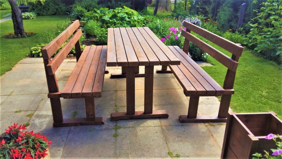 Садовый стол с лавками