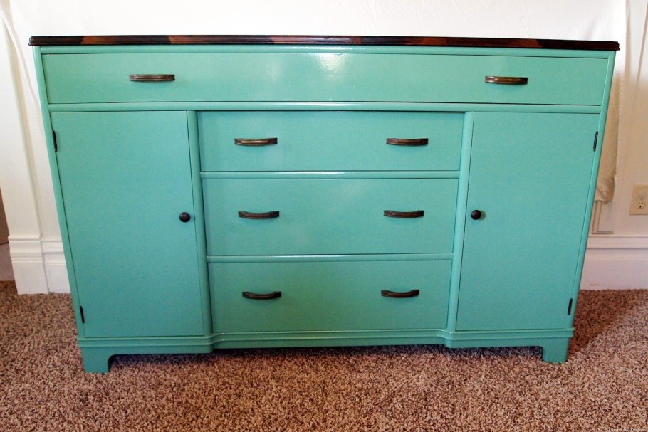 Перекраска старой мебели