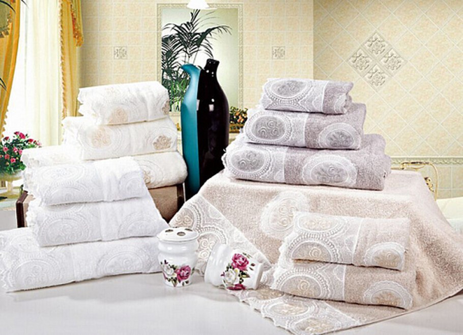 Заправленная кровать