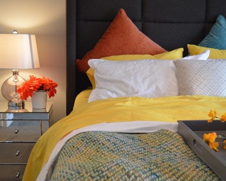 Постельное белье и полотенца