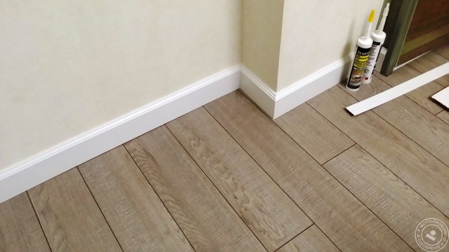 Плинтус для ламината