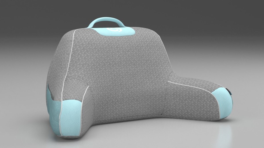 Треугольные подушки для дивана