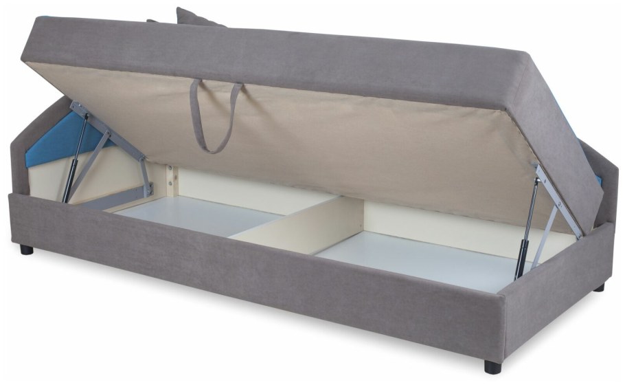 Тахта Адель Сильва