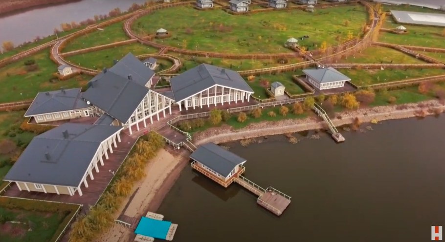 Дача Гаусвальд на Каменном острове в Петербурге