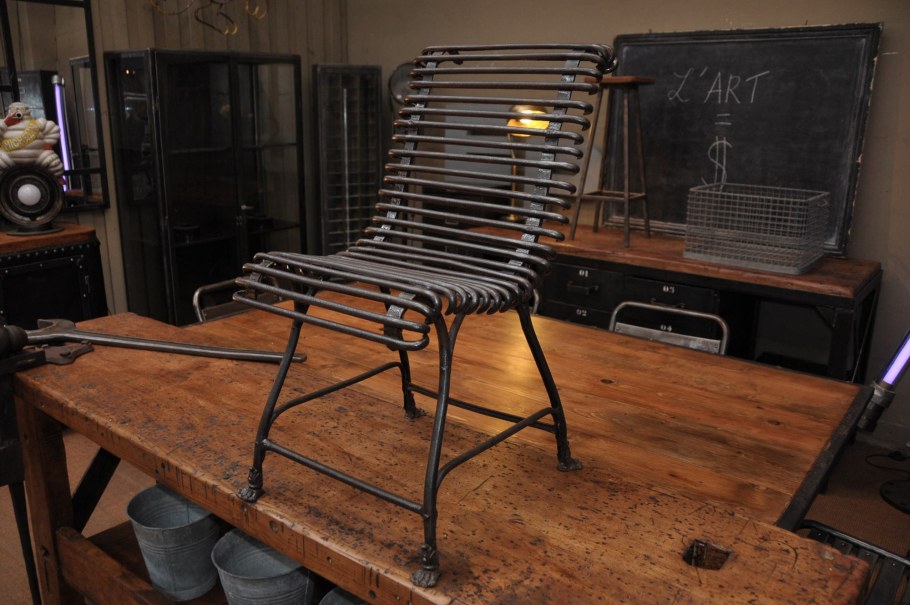 Антикварный Garden Stool