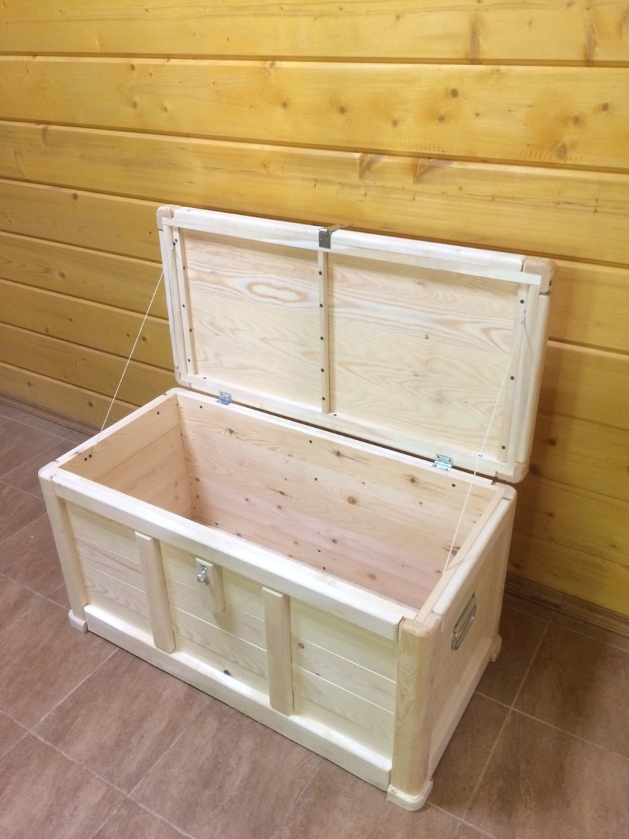 Ларь-сундук деревянный Урал