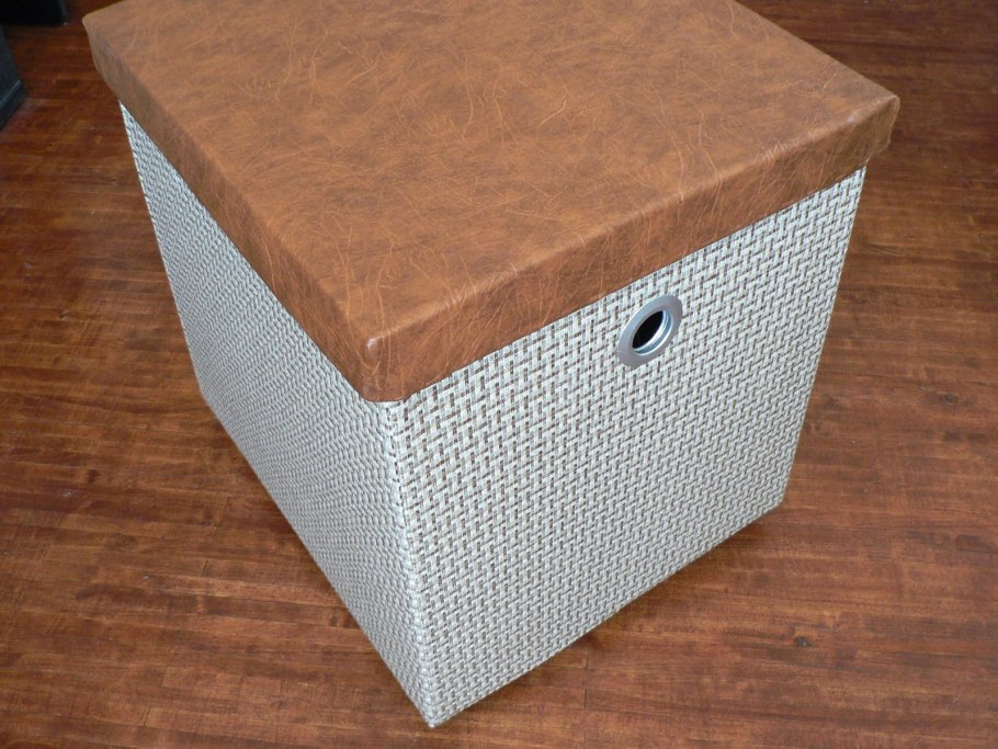 Ящики для хранения вещей из картонных коробок