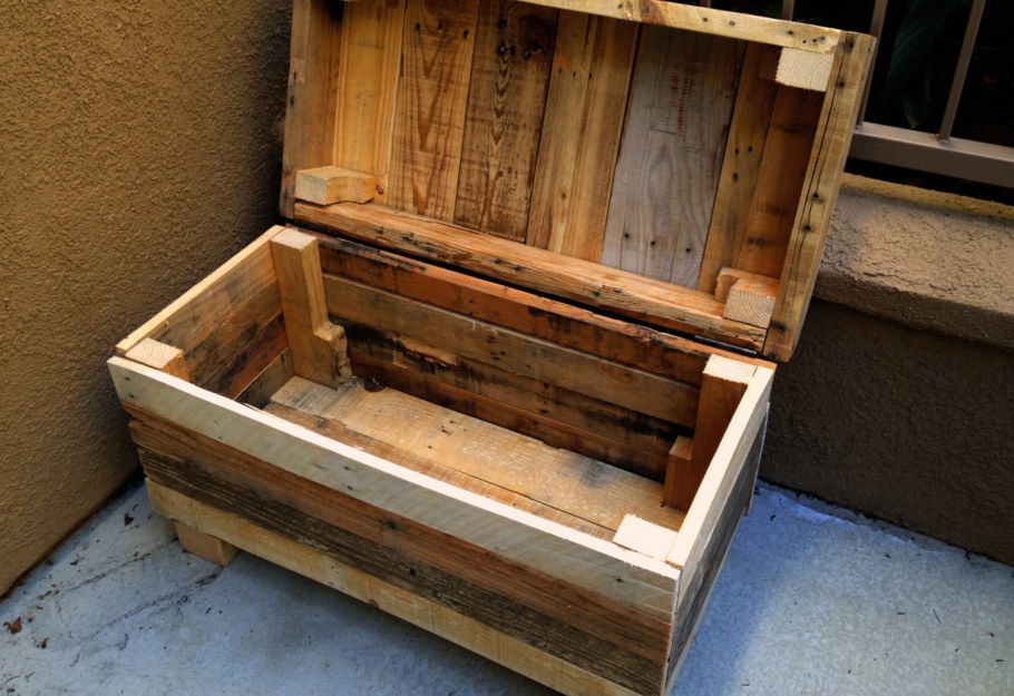 Компланарный наличник Волховец