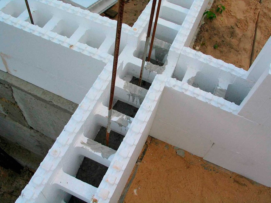 Блок УДБ (несъёмная бетонная опалубка) вес