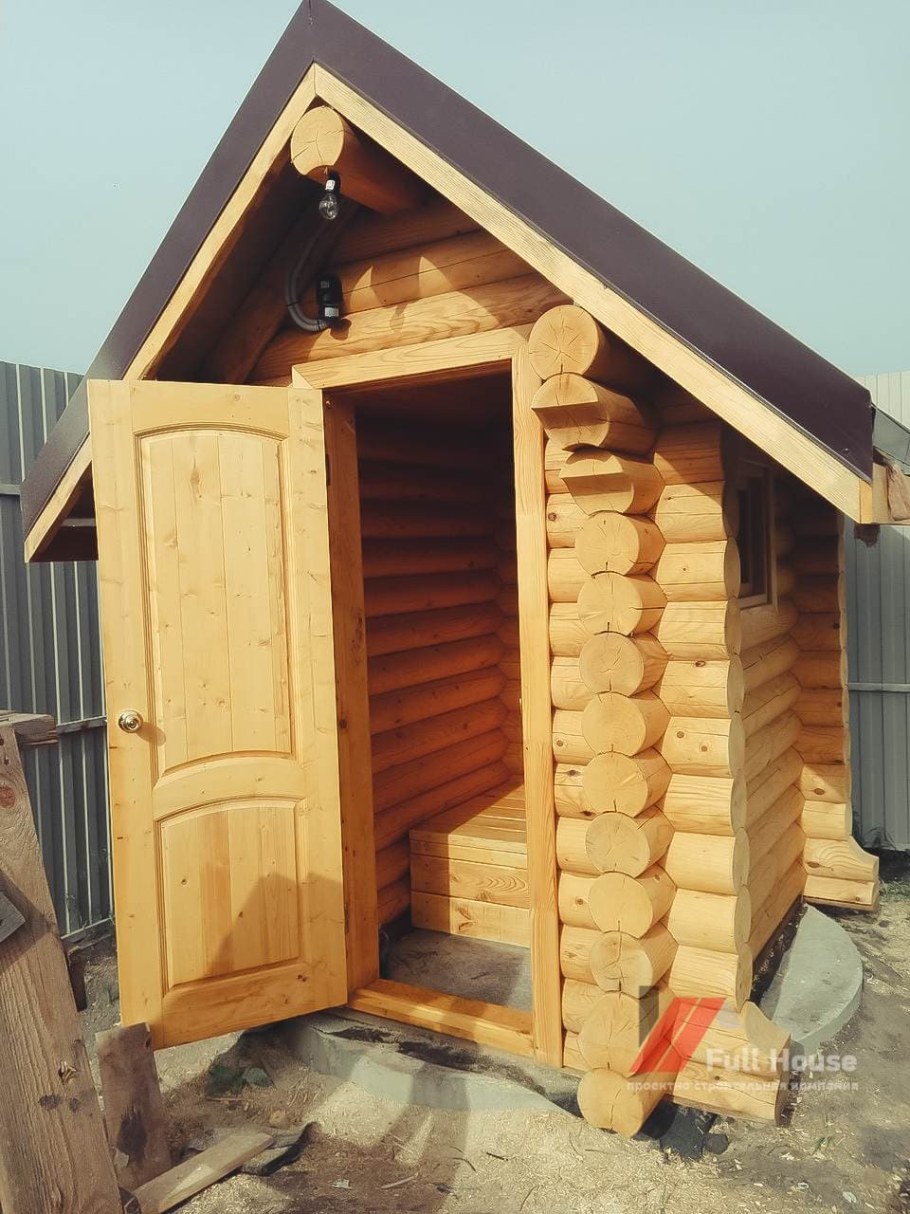 Туалет из бревна