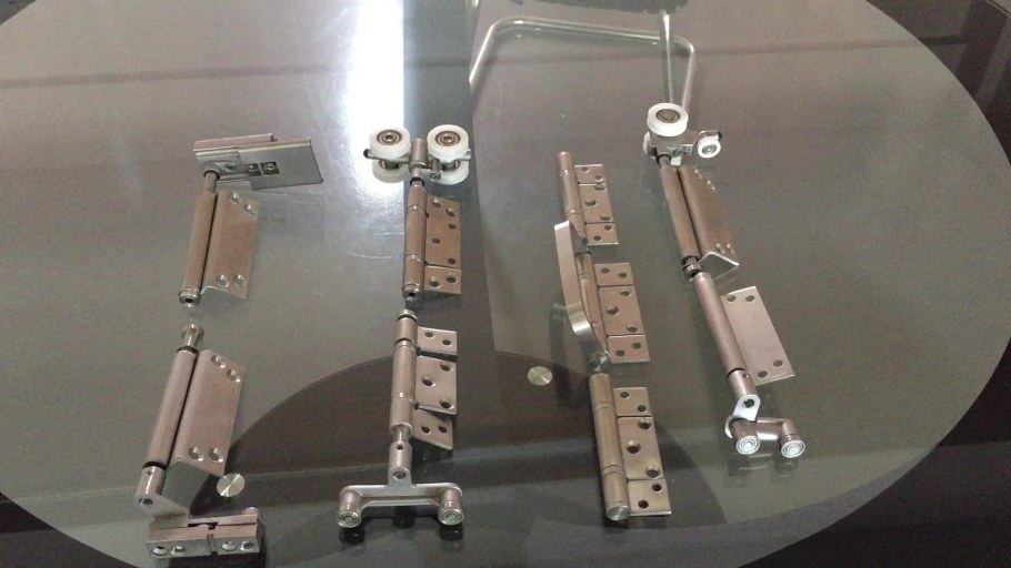 Петли для раздвижных дверей гармошка