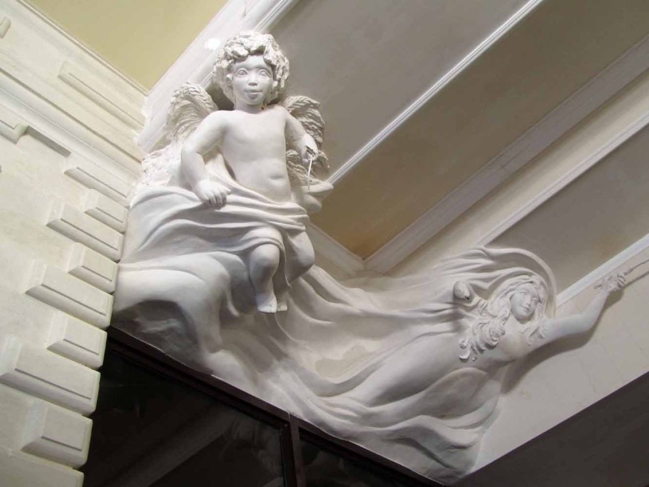 Лепнина из гипса скульптуры