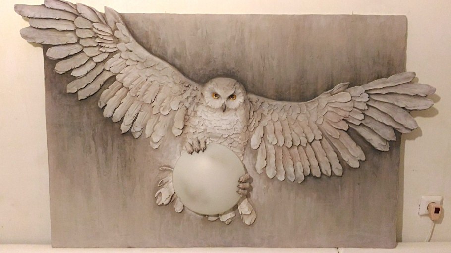 Сова барельеф