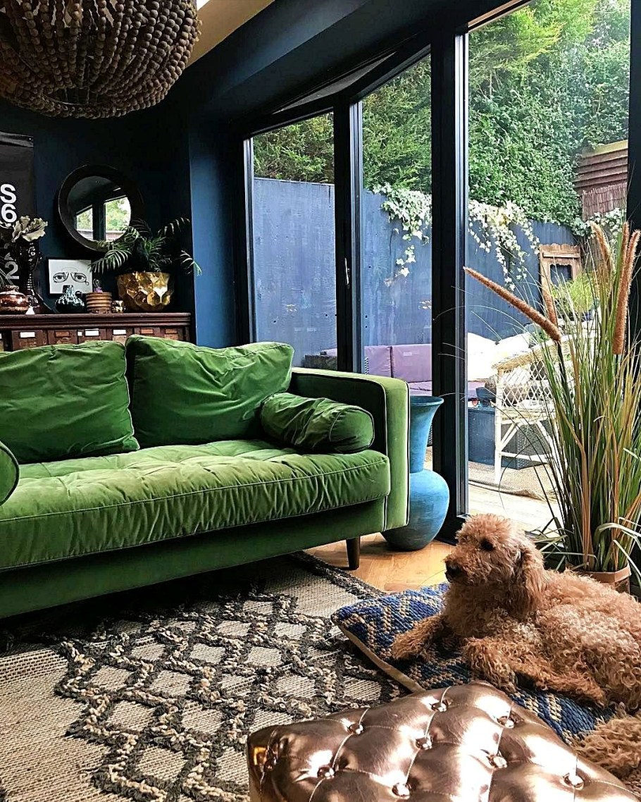 Зелёные шторы в интерьере