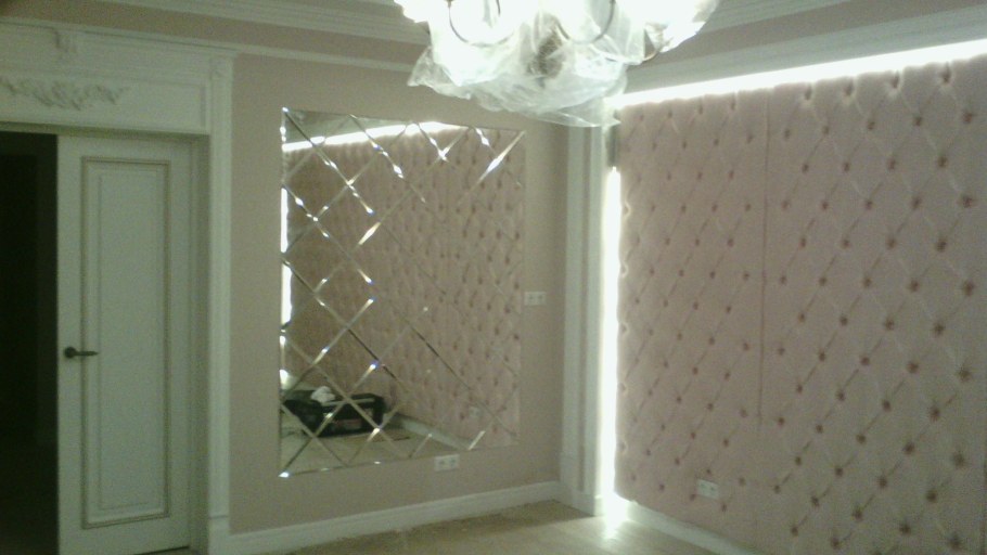 Алмазная гравировка на зеркале ромбы