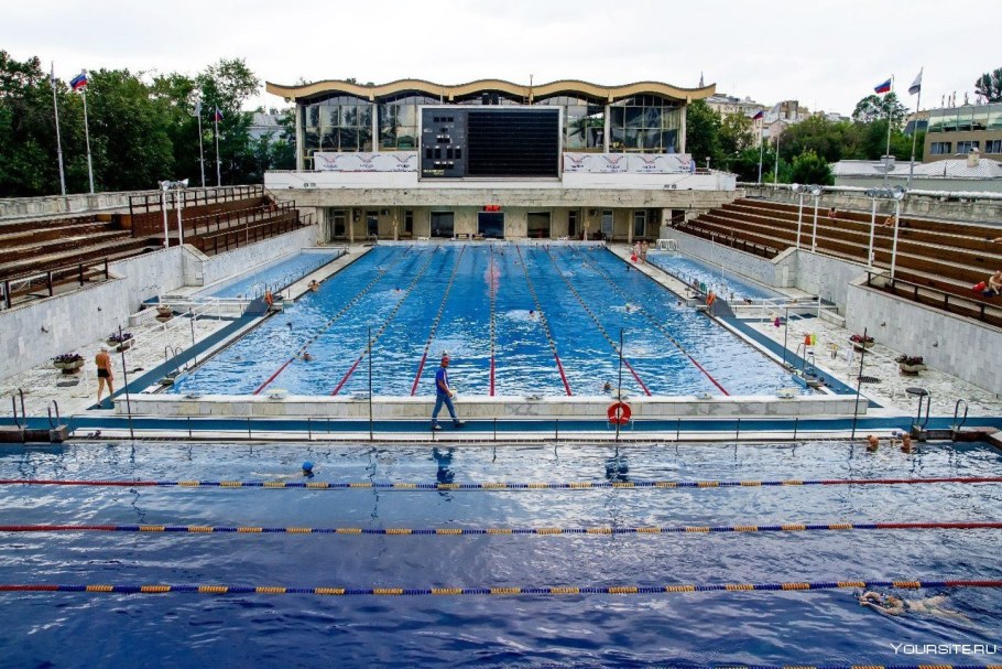 Бассейн на месте храма Христа Спасителя в Москве