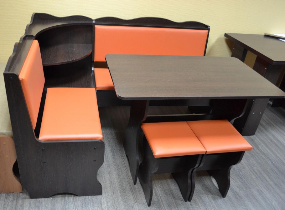 Мягкий уголок на кухню