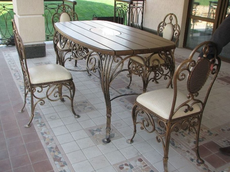 Кованые столы и стулья для сада