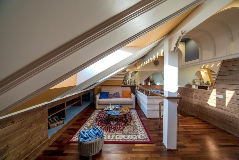 Стены на мансарде