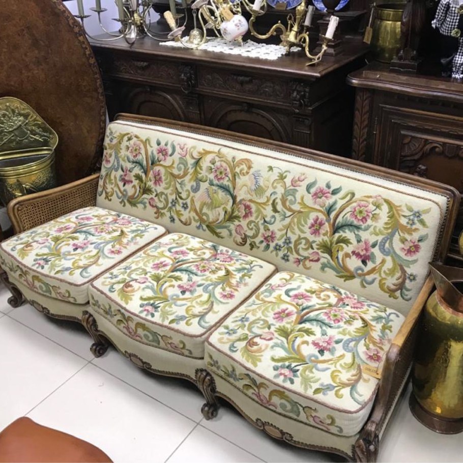 Диван гобелен