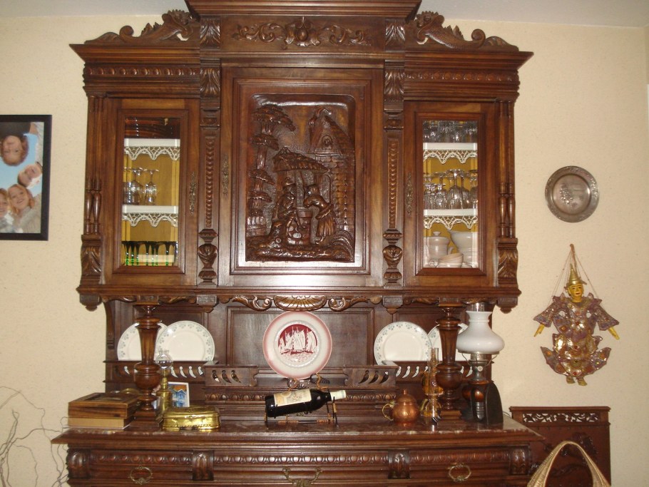 Готический буфет Толберт