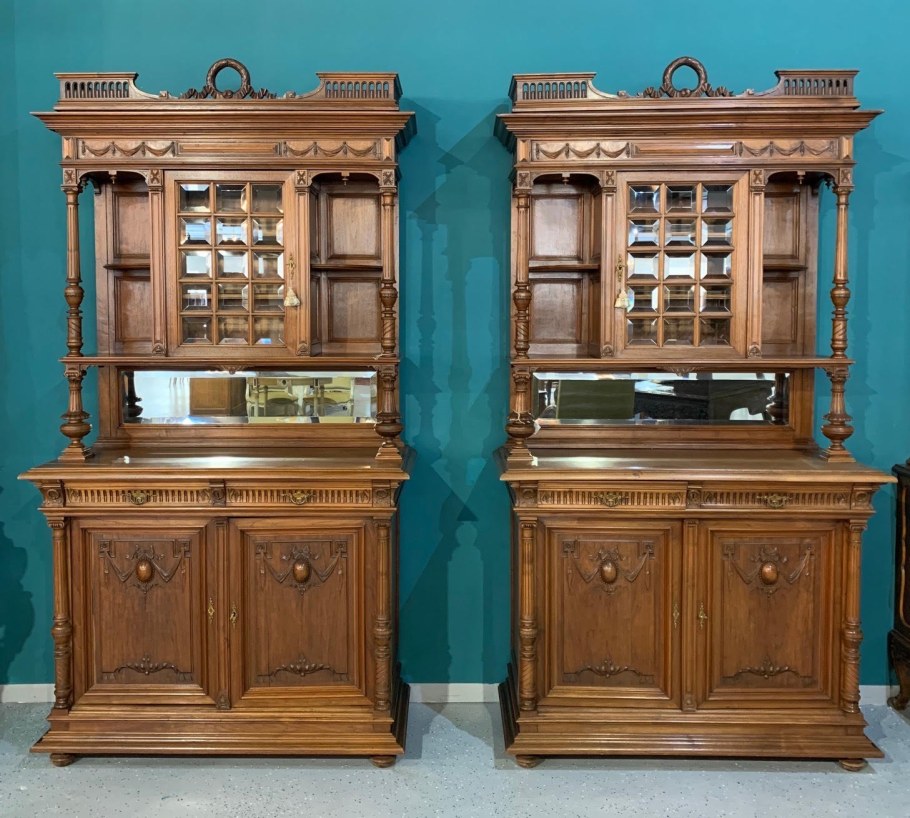 Старая мебель