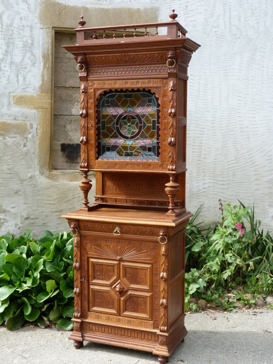 Антикварный резной дубовый поставец