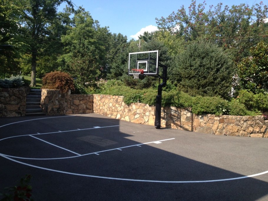 Корфу баскетбольная площадка