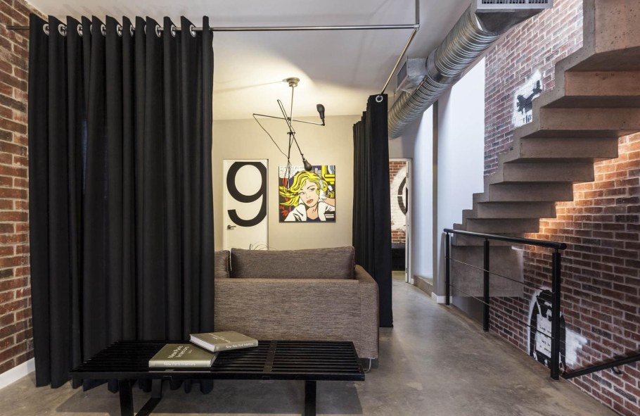 Зонирование шторами