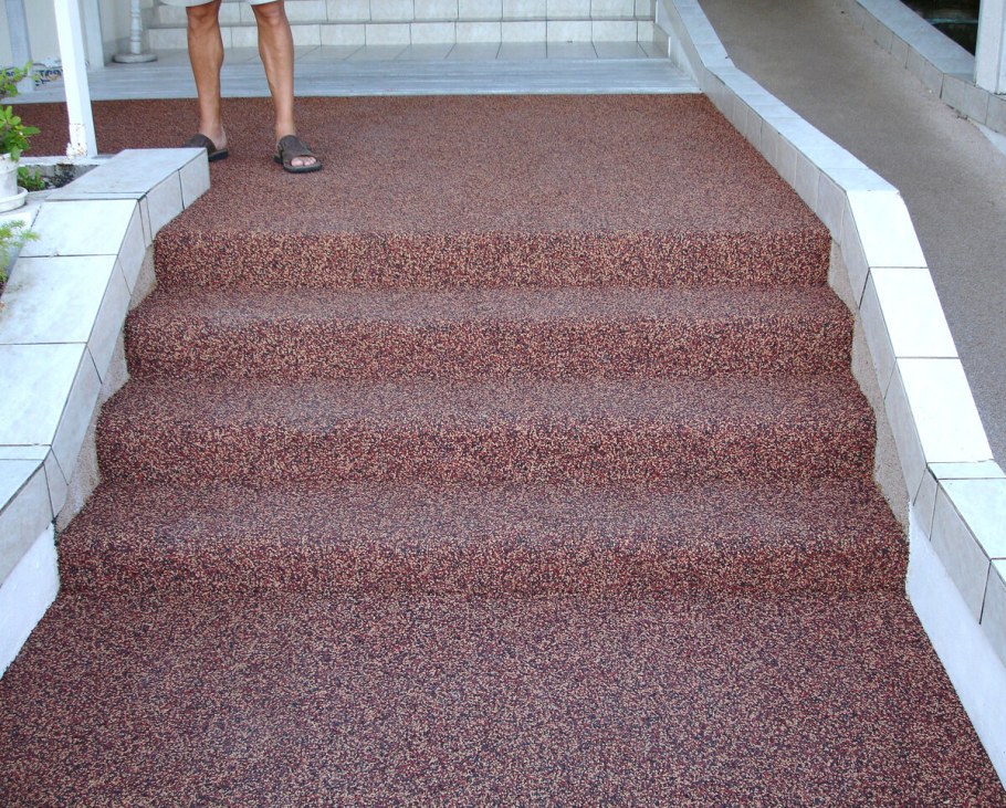 Резиновое покрытие для гаража