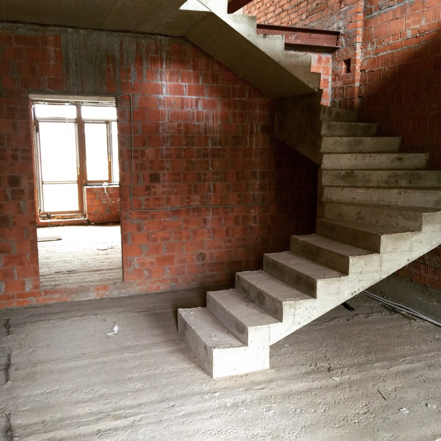 Лестница в таунхаусе