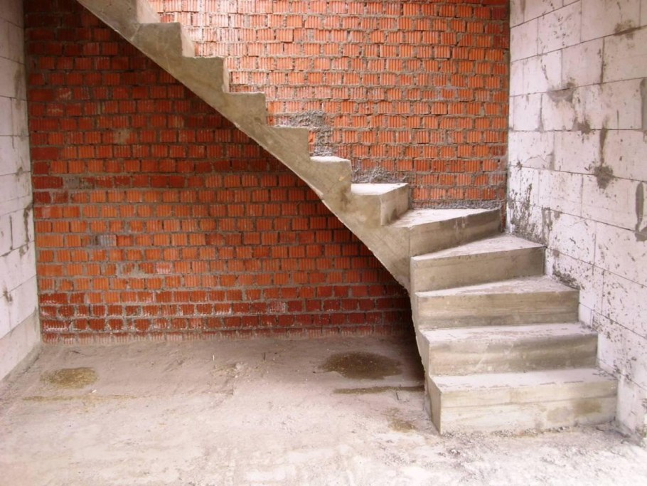 Лестница из СИП панелей