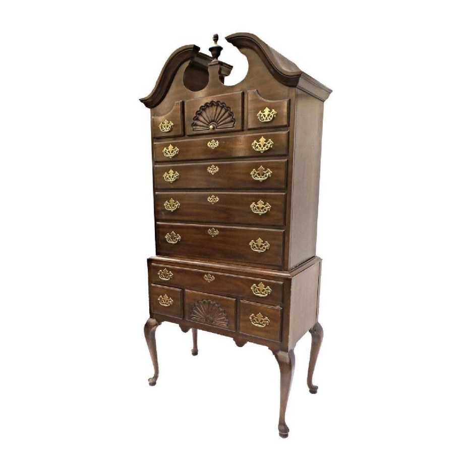 Комод Queen Anne Style