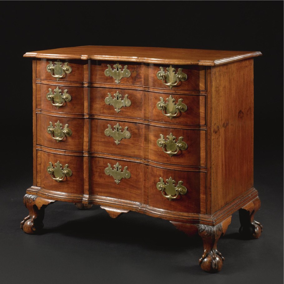 Настенные панели в стиле королевы Анны