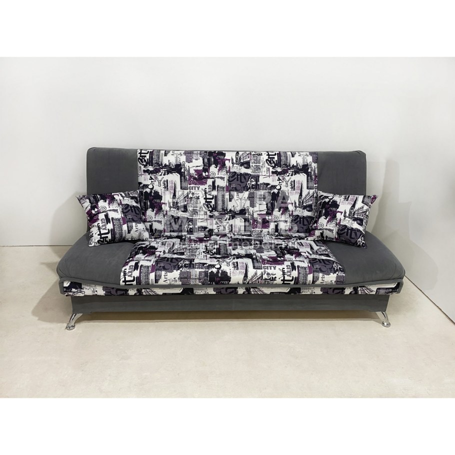 Деревянная лодка в интерьере