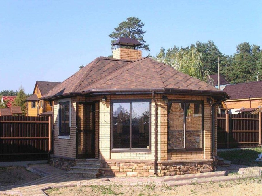 Беседка с панорамным остеклением