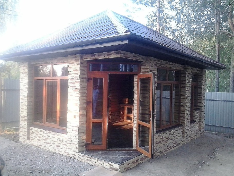 Закрытая беседка